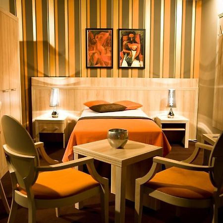 Hotel Kasyno Jarocin Phòng bức ảnh