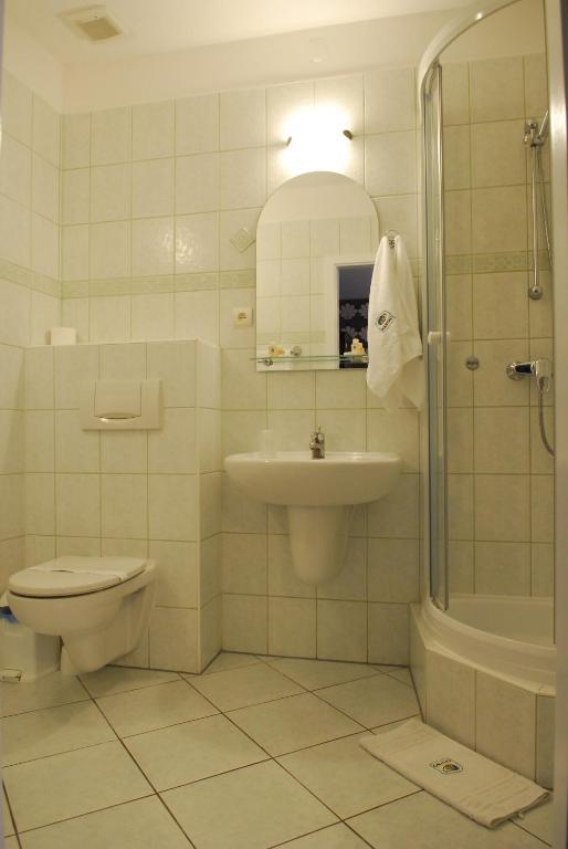Hotel Kasyno Jarocin Phòng bức ảnh